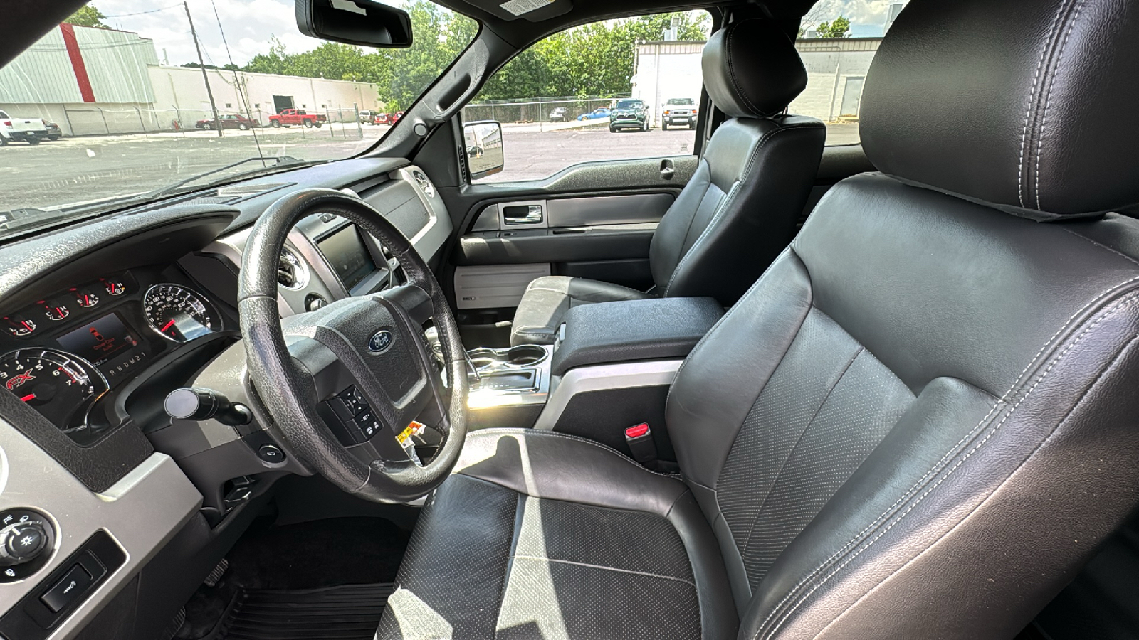 2014 Ford F-150 FX4 23