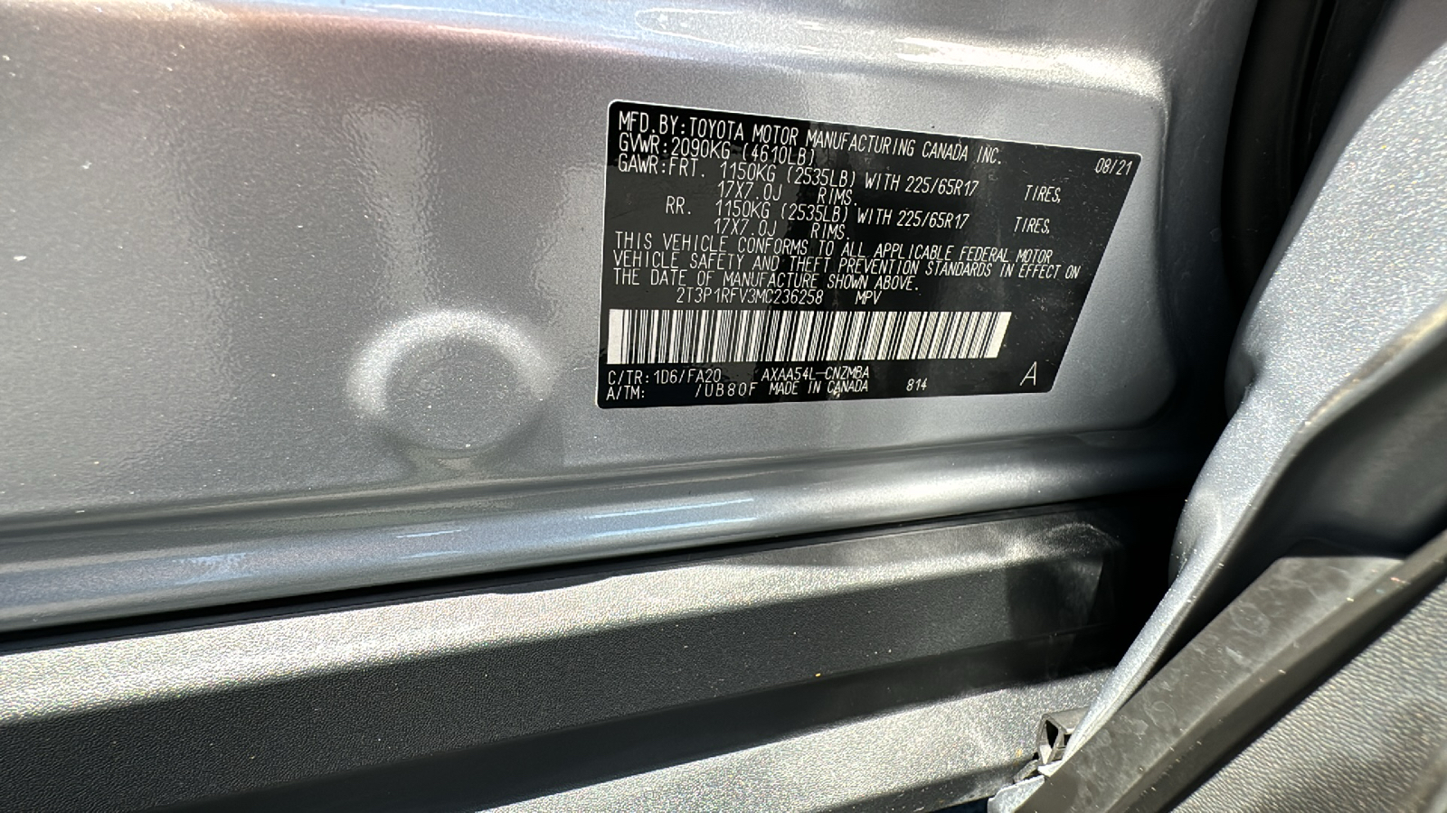 2021 Toyota RAV4 XLE 29