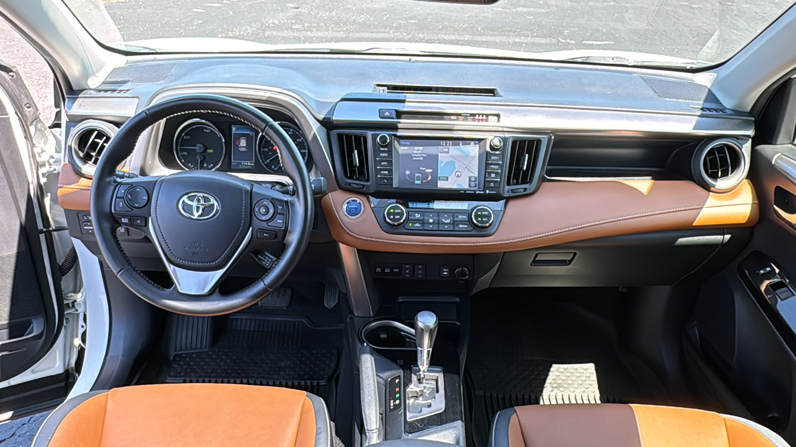 2017 Toyota RAV4 Hybrid Limited 30