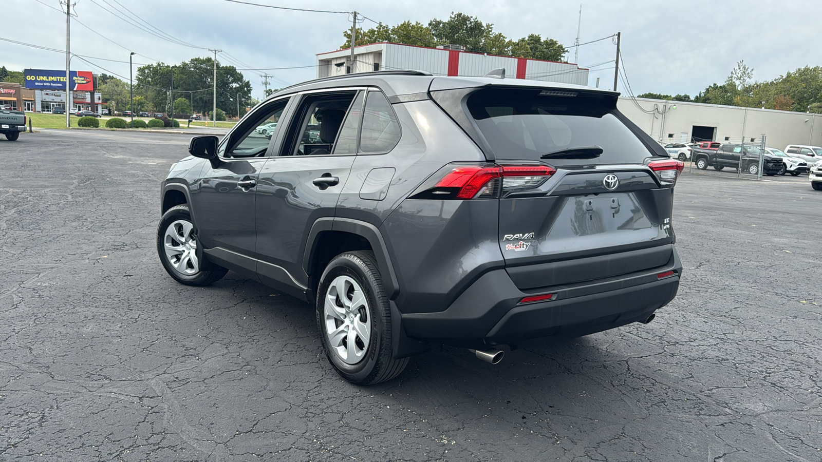 2021 Toyota RAV4 LE 5