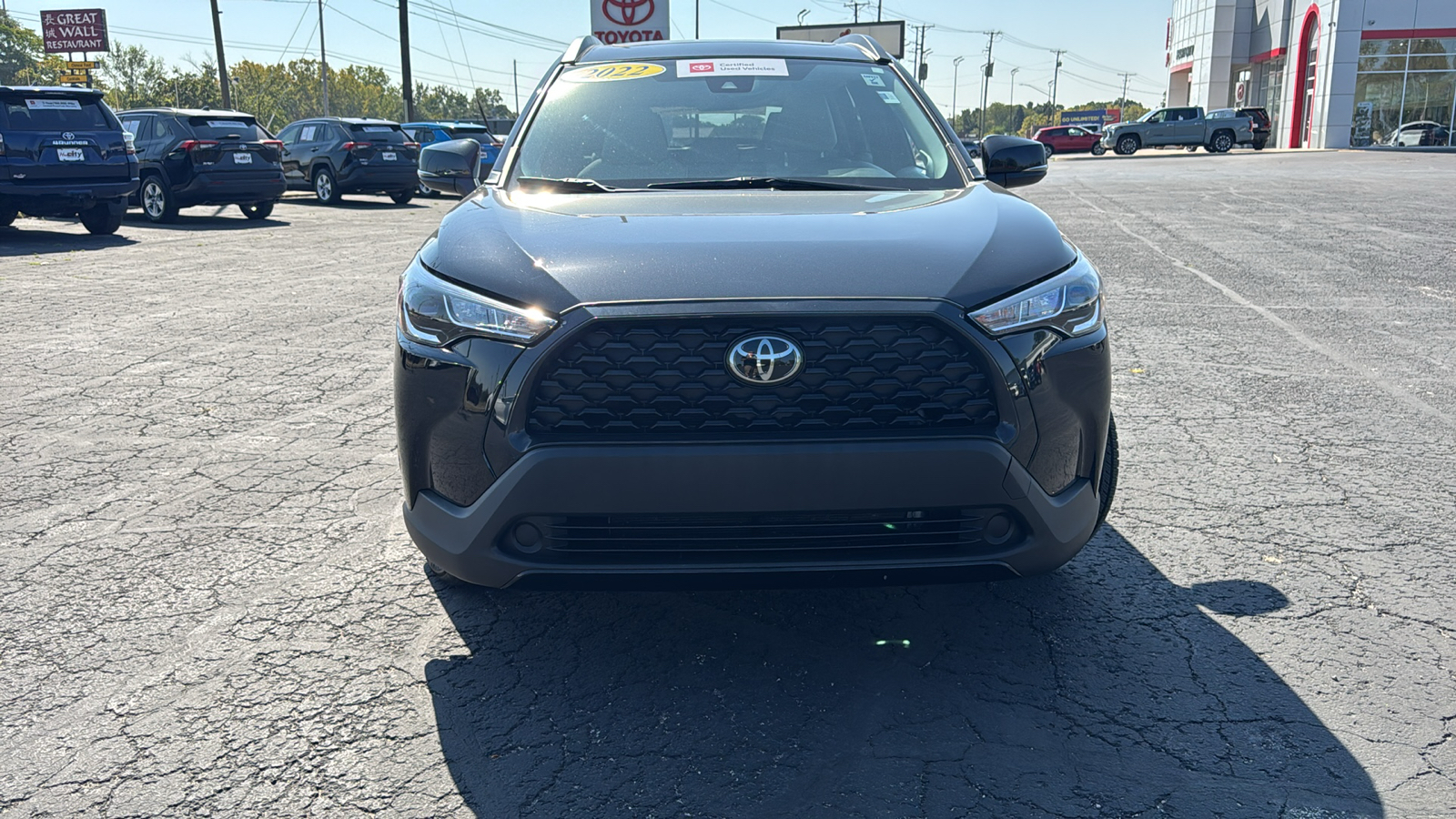 2022 Toyota Corolla Cross LE 2