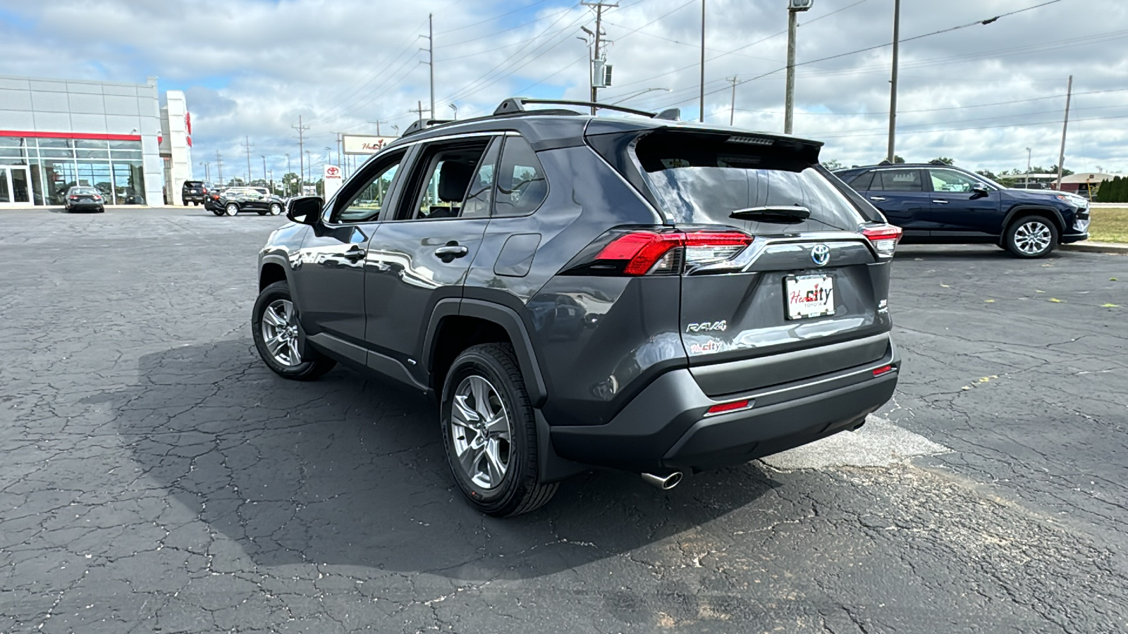 2024 Toyota RAV4 Hybrid XLE 5