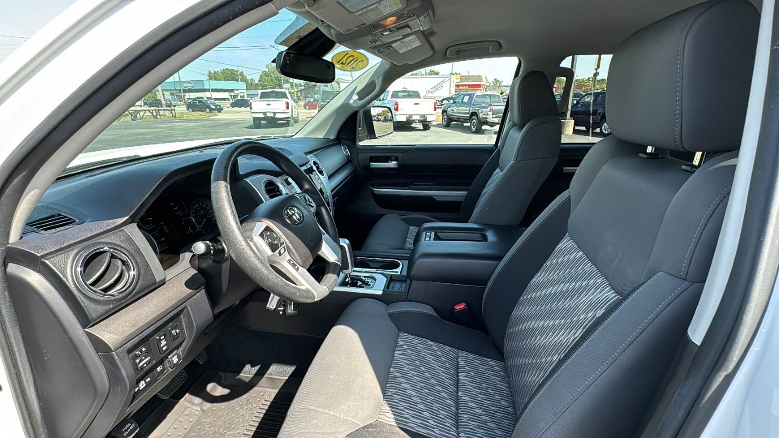 2021 Toyota Tundra 4WD SR5 24