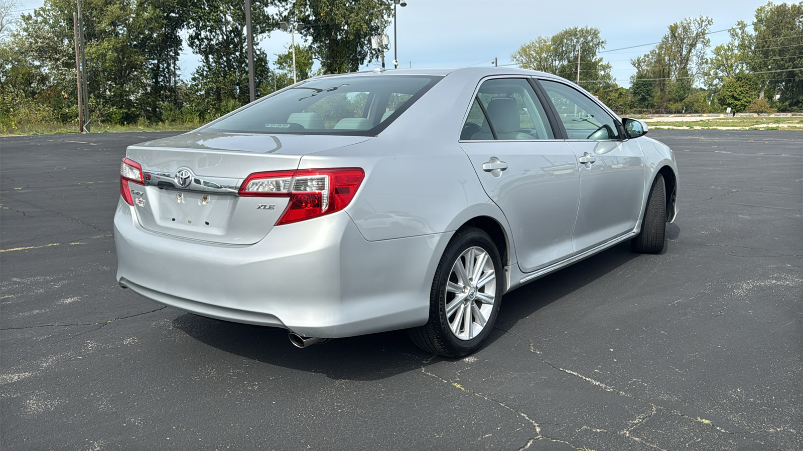 2013 Toyota Camry XLE 8