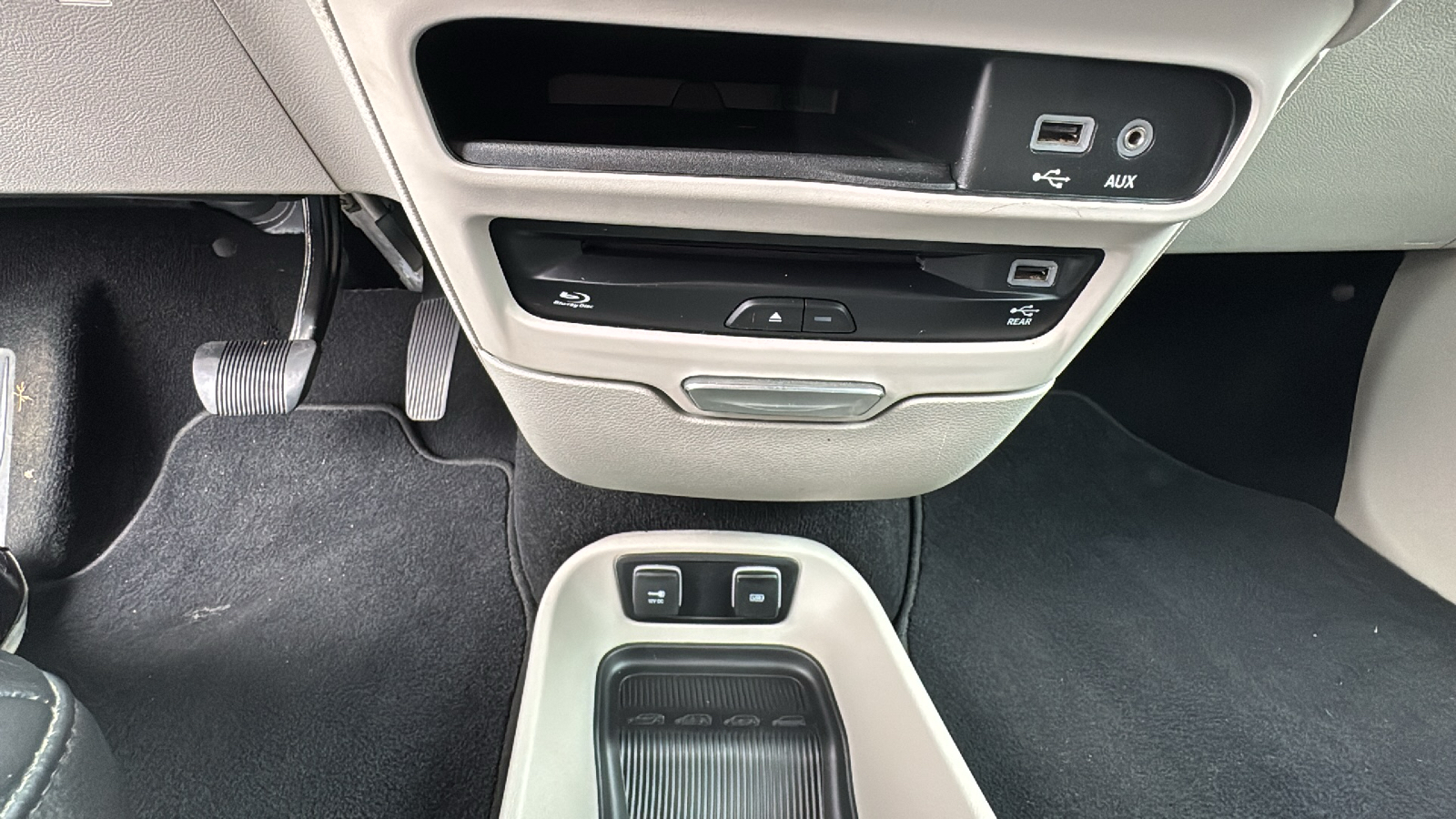 2019 Chrysler Pacifica Touring L Plus 20