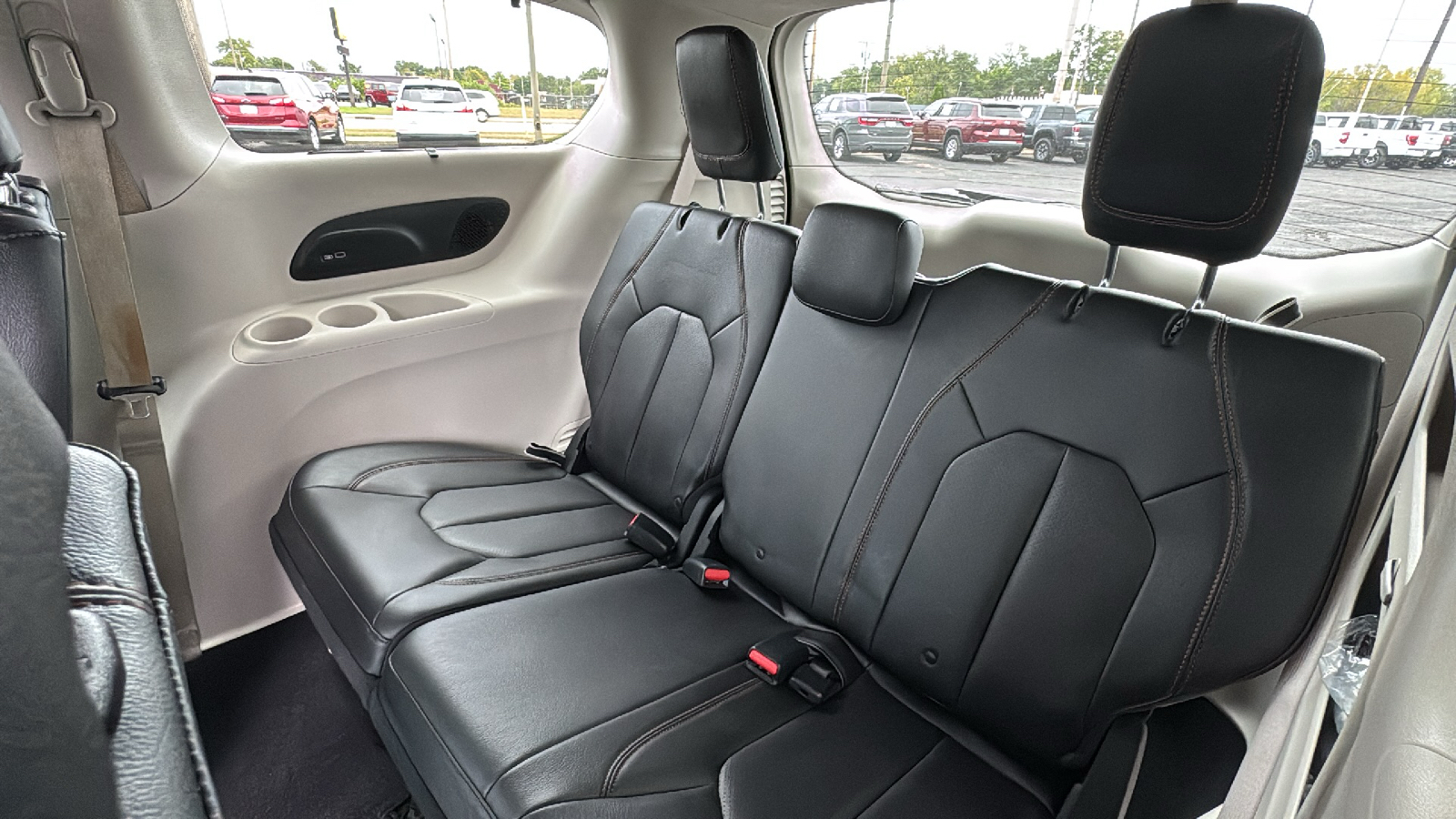 2019 Chrysler Pacifica Touring L Plus 31