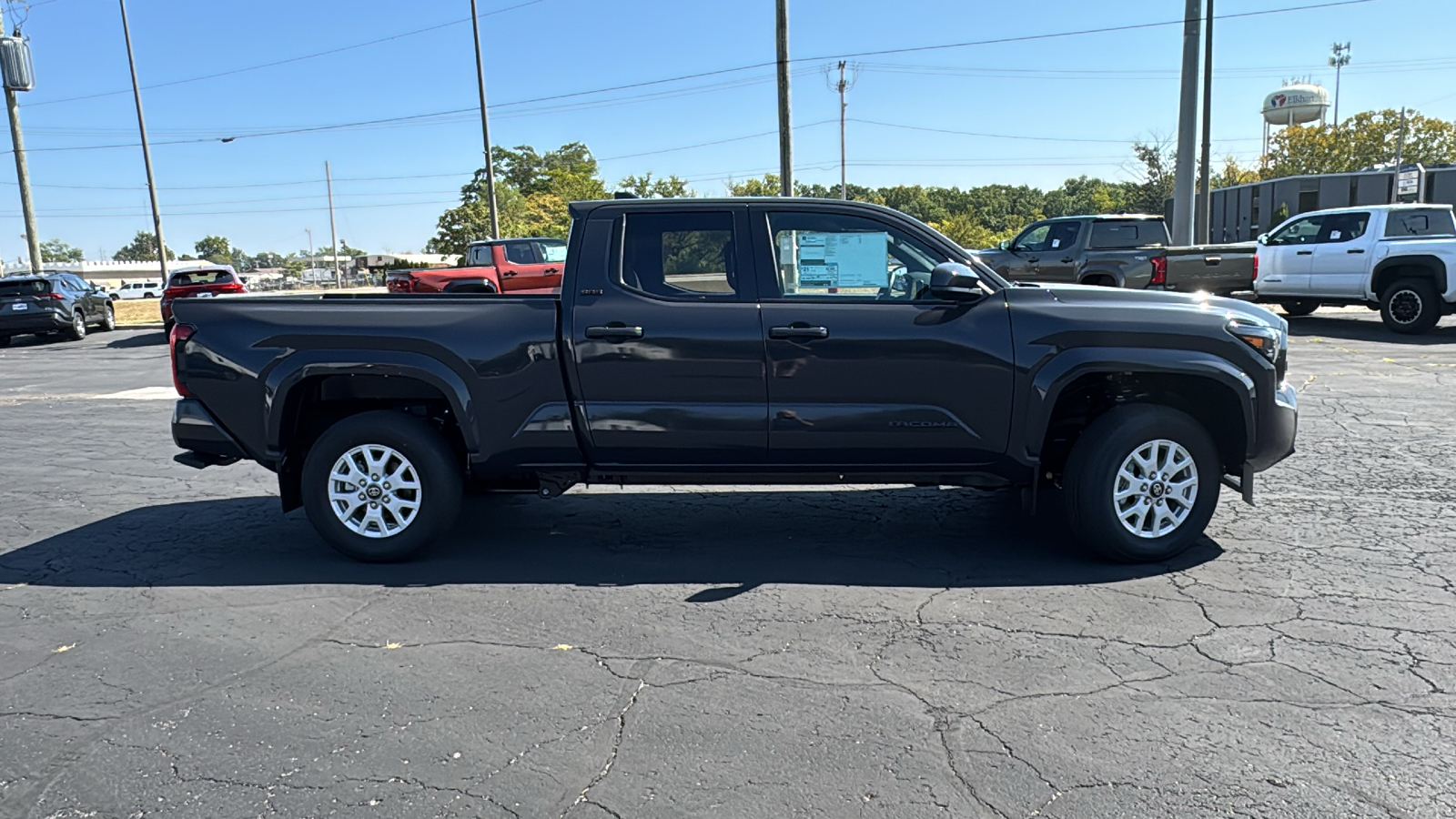 2024 Toyota Tacoma 4WD SR5 8