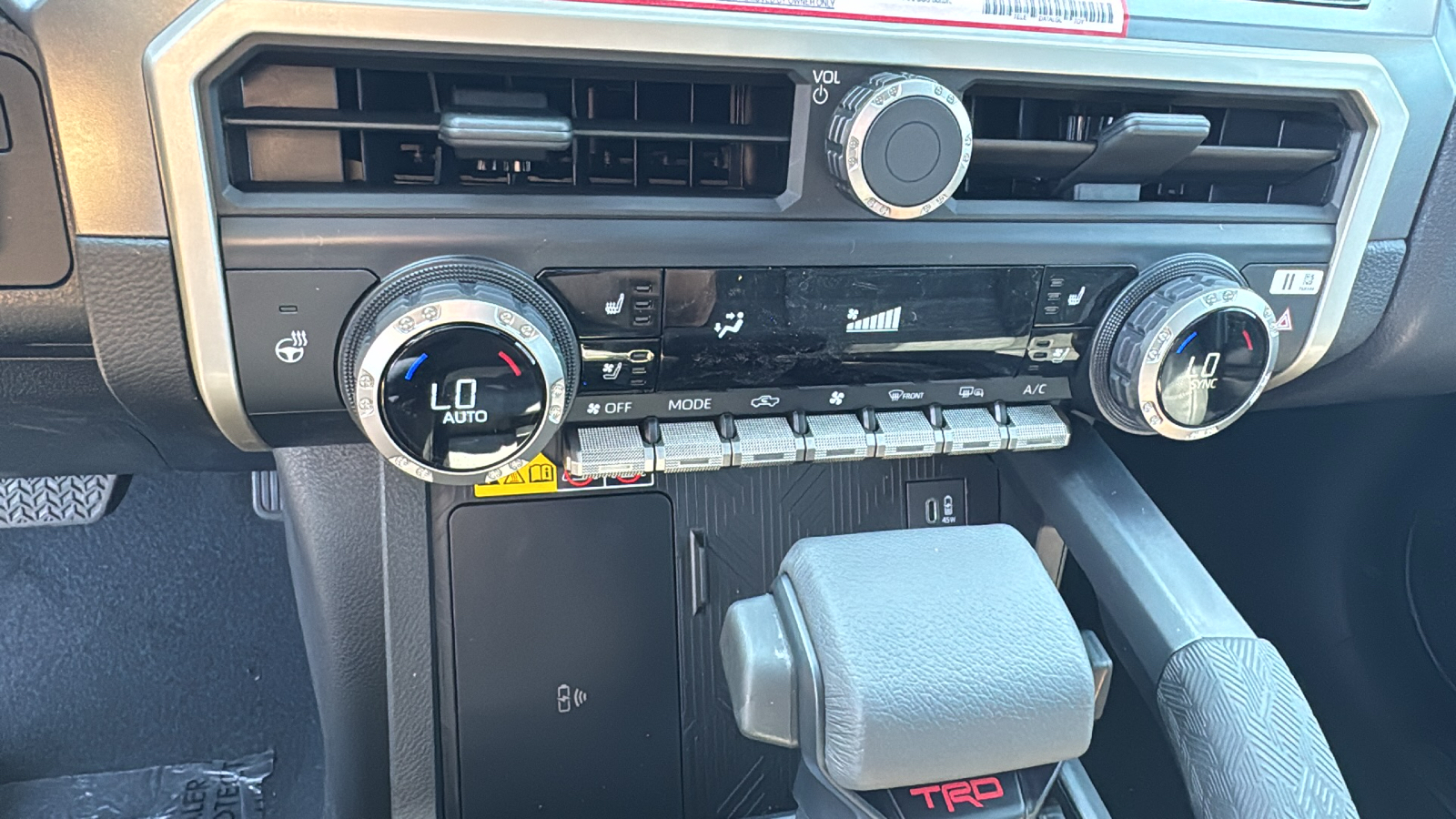 2024 Toyota Tacoma 4WD TRD Off Road 18