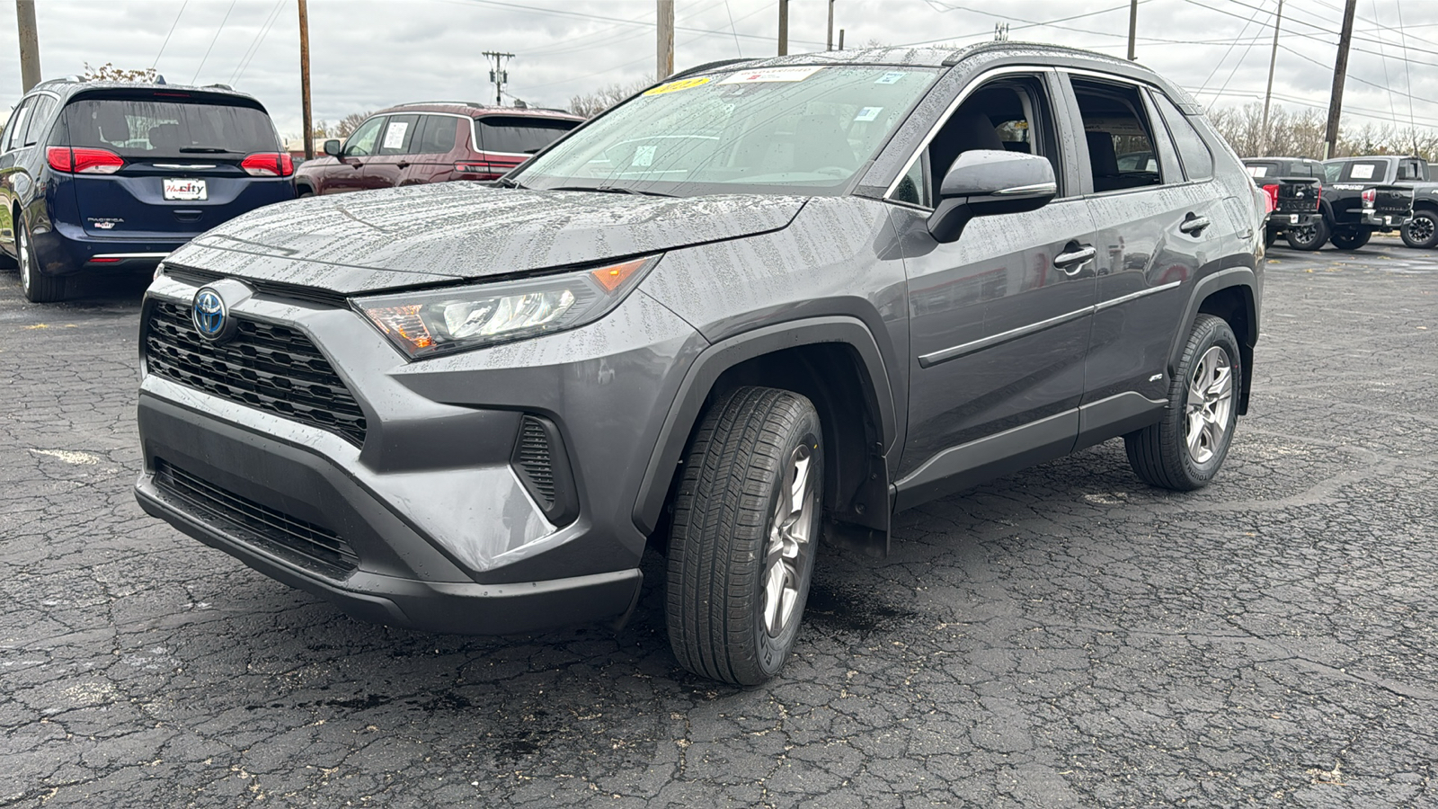 2022 Toyota RAV4 LE 3