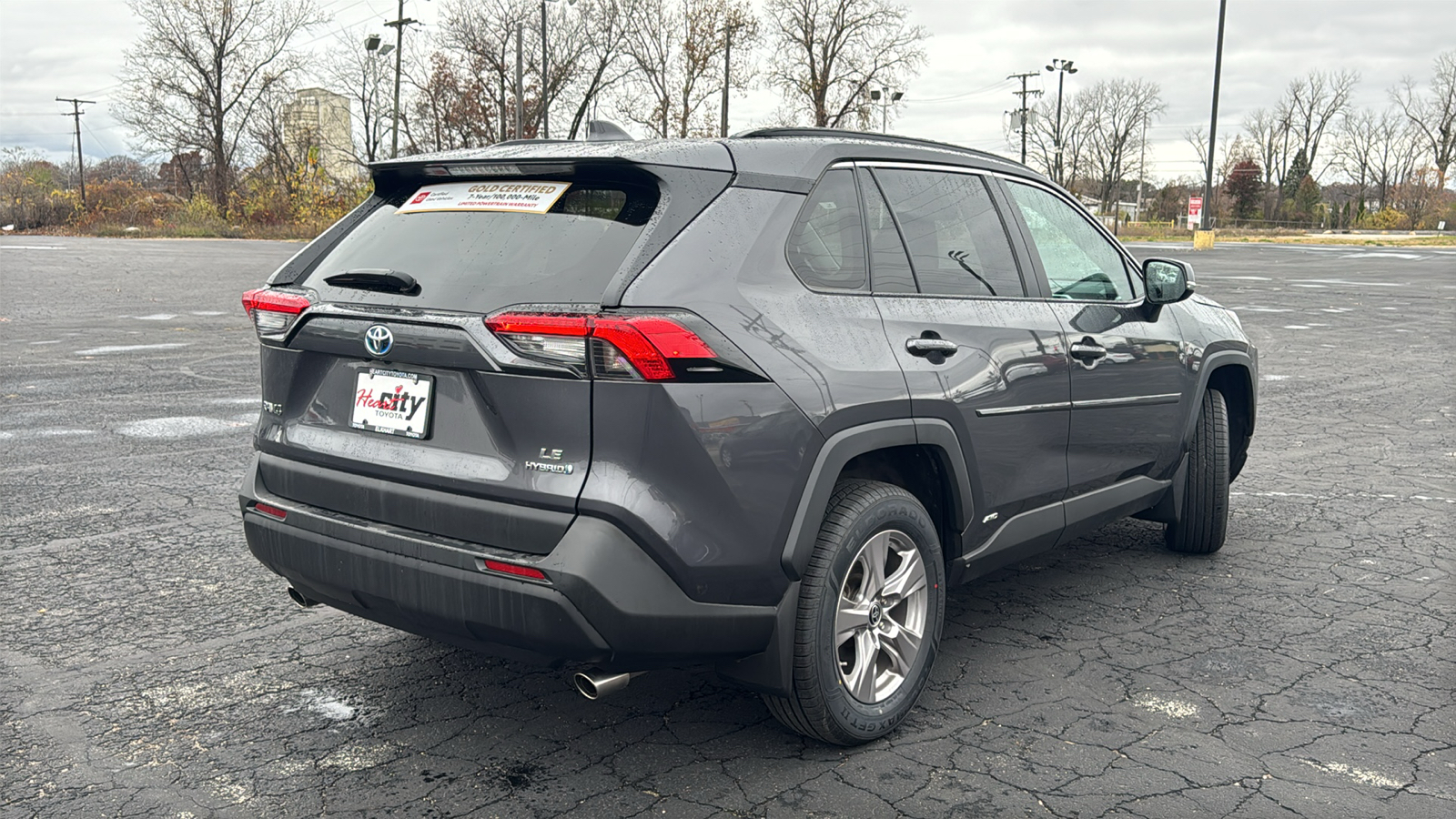 2022 Toyota RAV4 LE 9