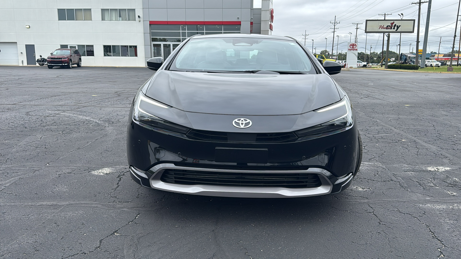 2024 Toyota Prius XLE 2