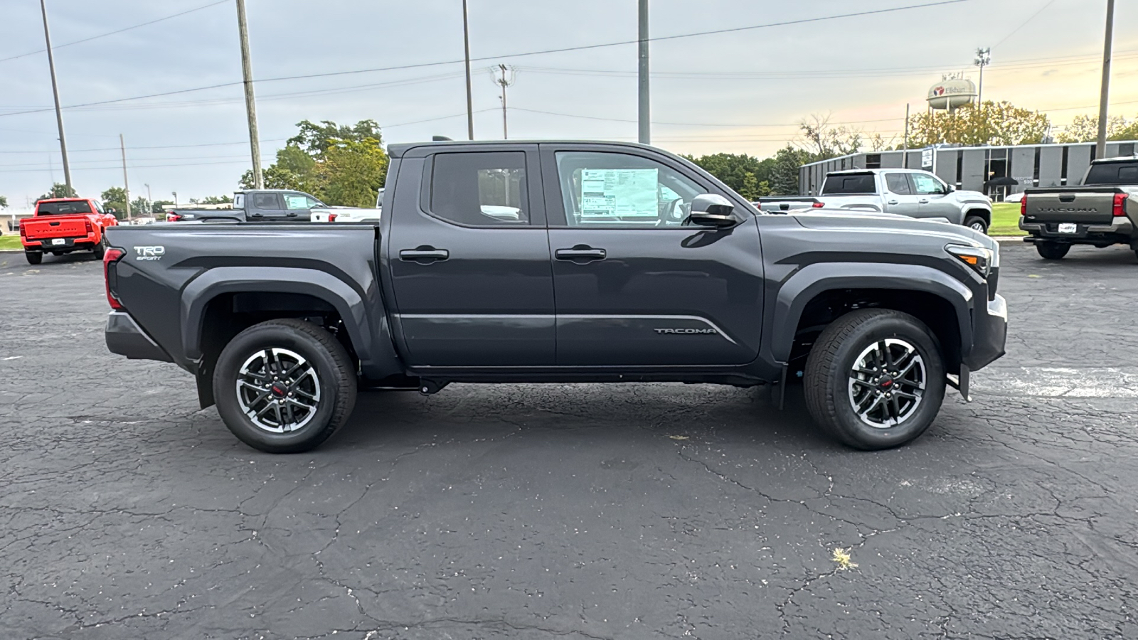 2024 Toyota Tacoma 4WD TRD Sport 8