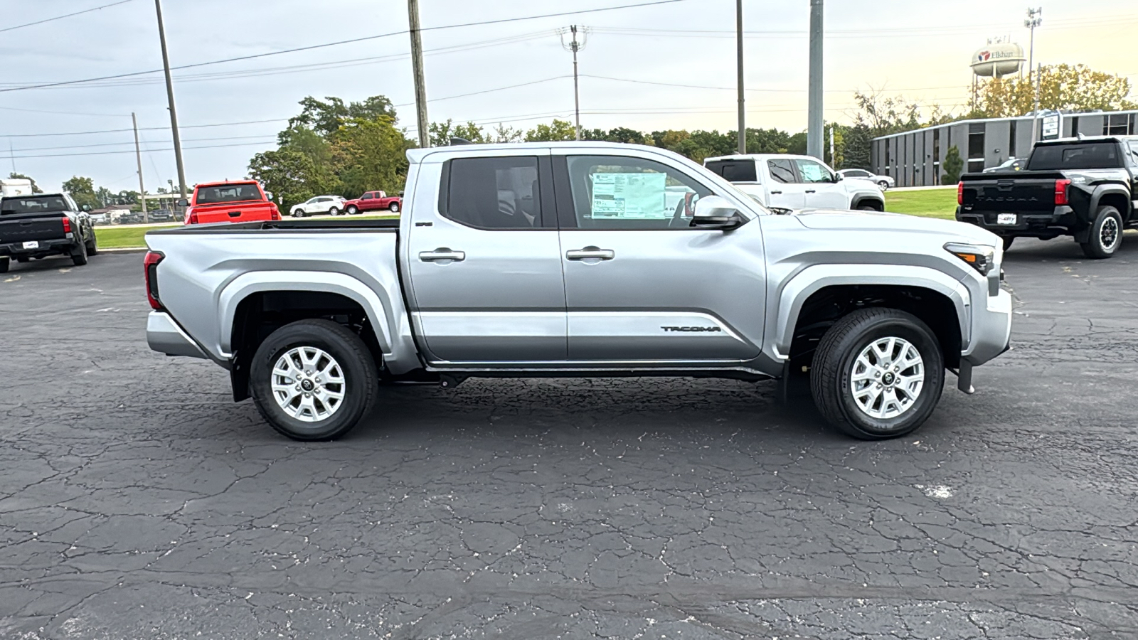 2024 Toyota Tacoma 4WD SR5 8