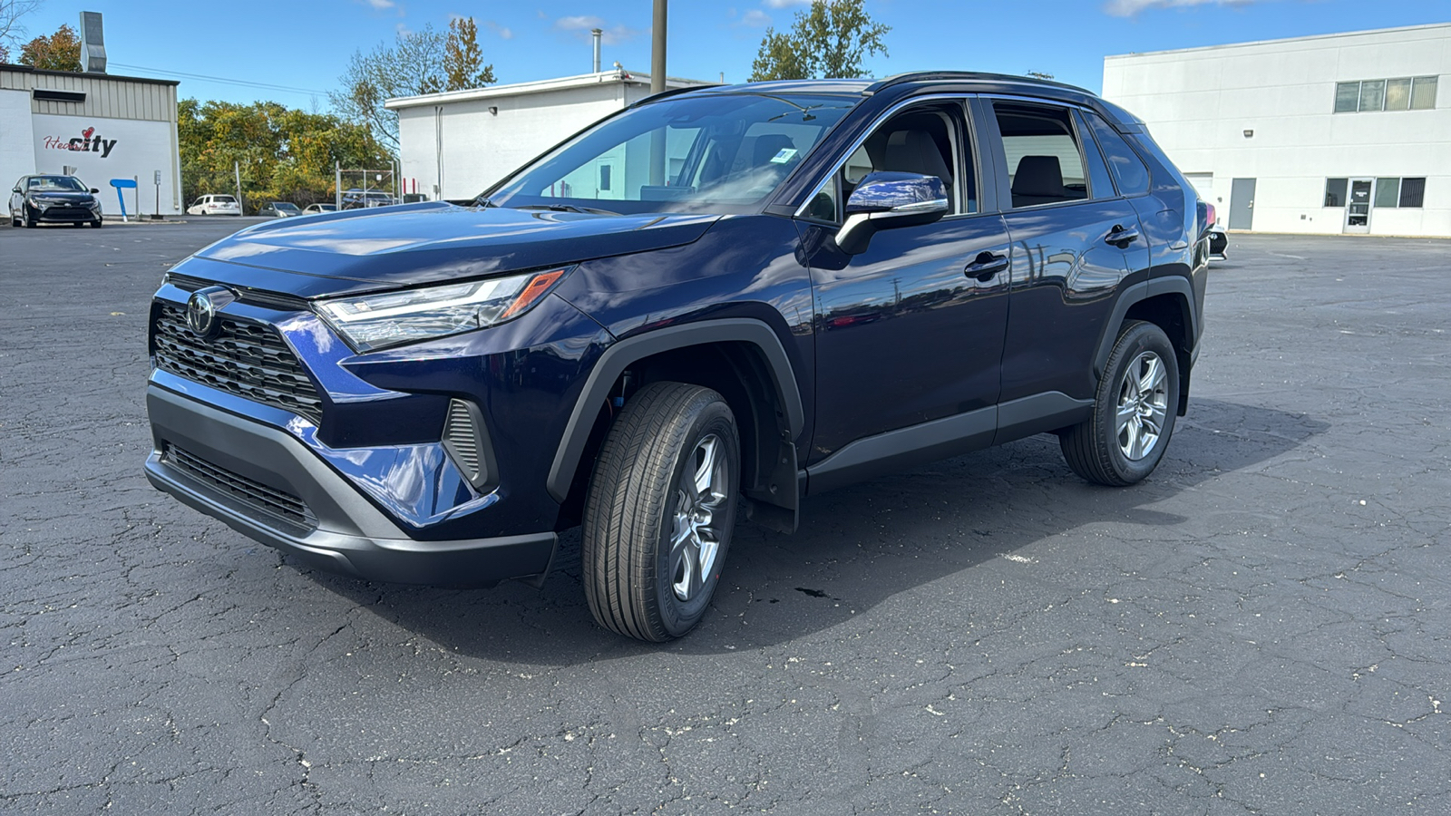 2024 Toyota RAV4 XLE 3