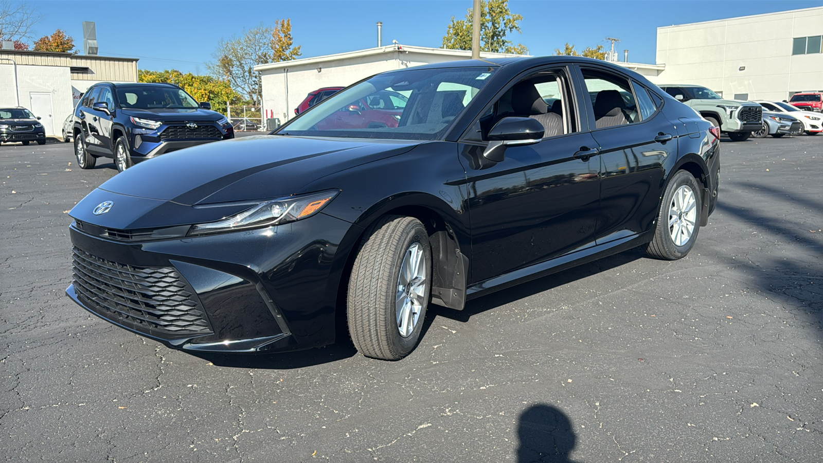 2025 Toyota Camry LE 3