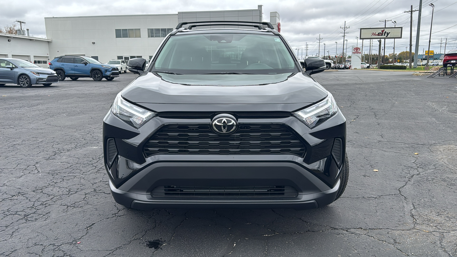 2024 Toyota RAV4 XLE 2