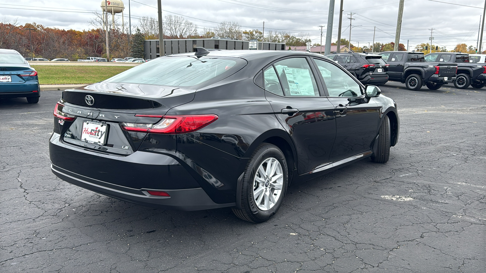 2025 Toyota Camry LE 8