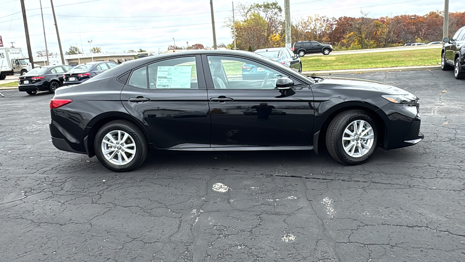 2025 Toyota Camry LE 9