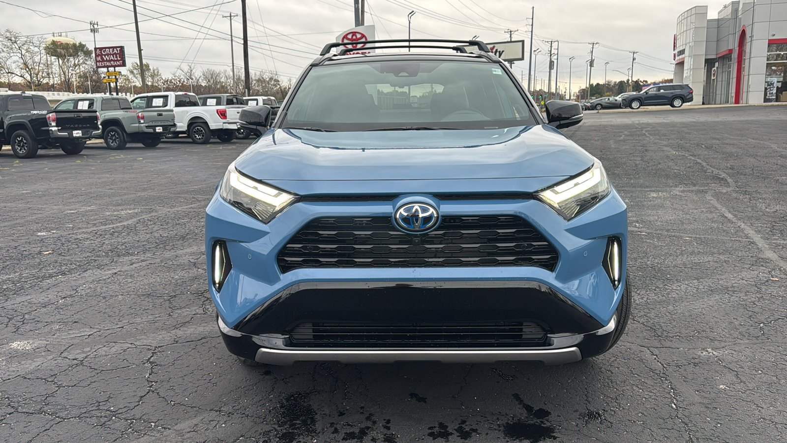 2024 Toyota RAV4 Hybrid XSE 2