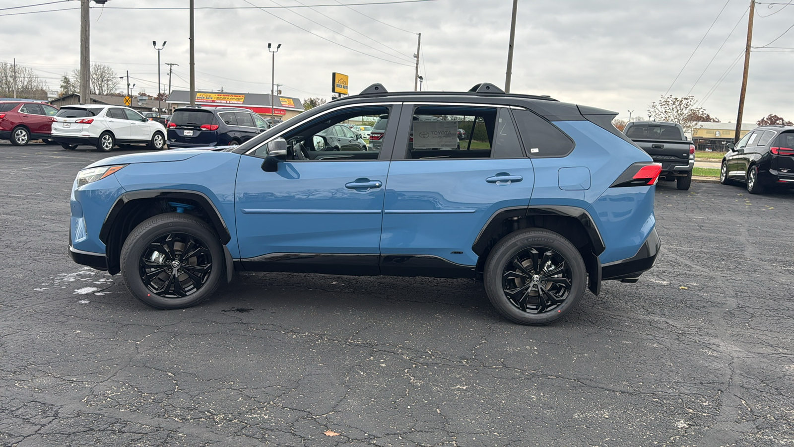 2024 Toyota RAV4 Hybrid XSE 4