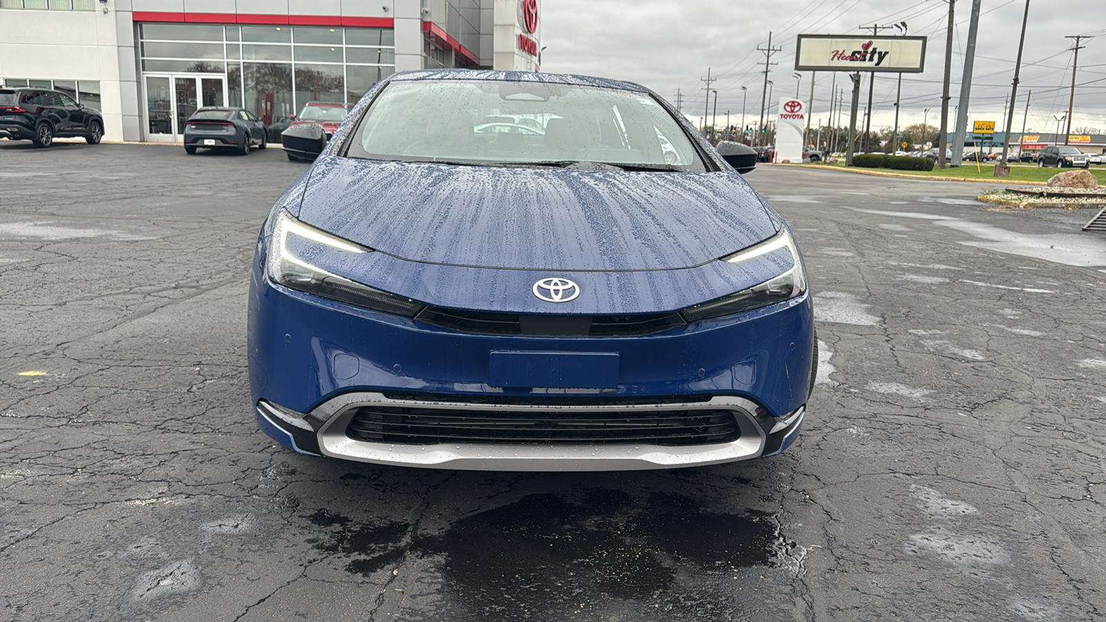 2024 Toyota Prius XLE 2