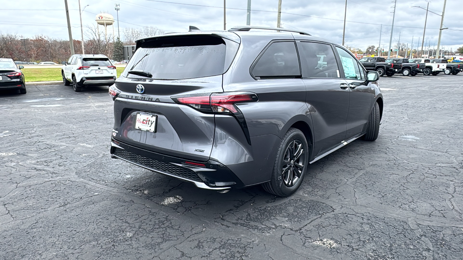 2025 Toyota Sienna XSE 9