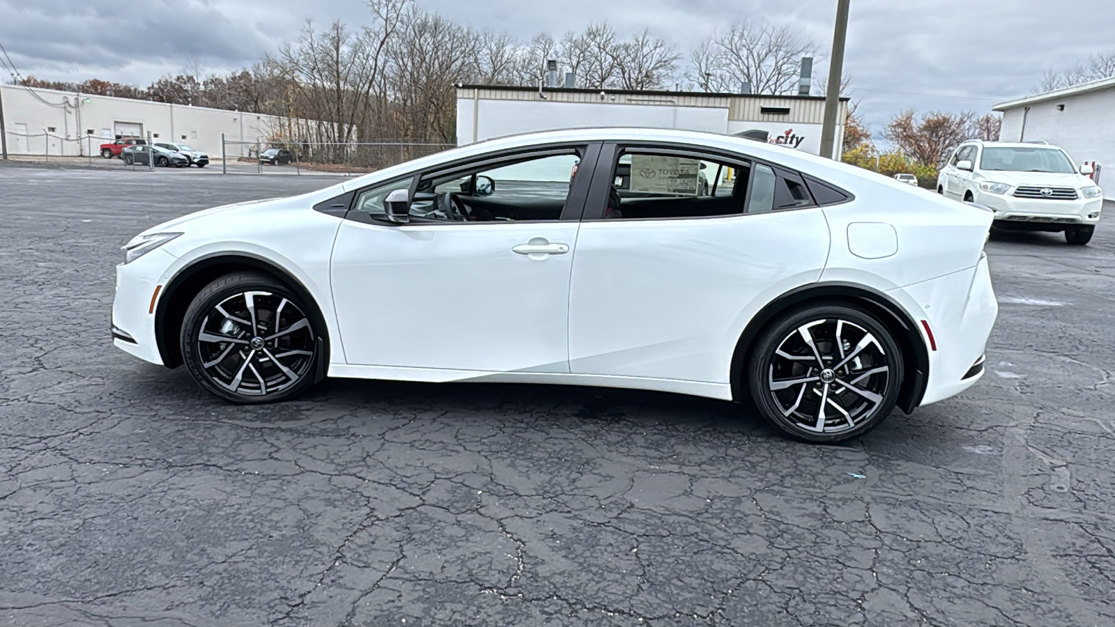 2024 Toyota Prius Prime XSE Premium 4