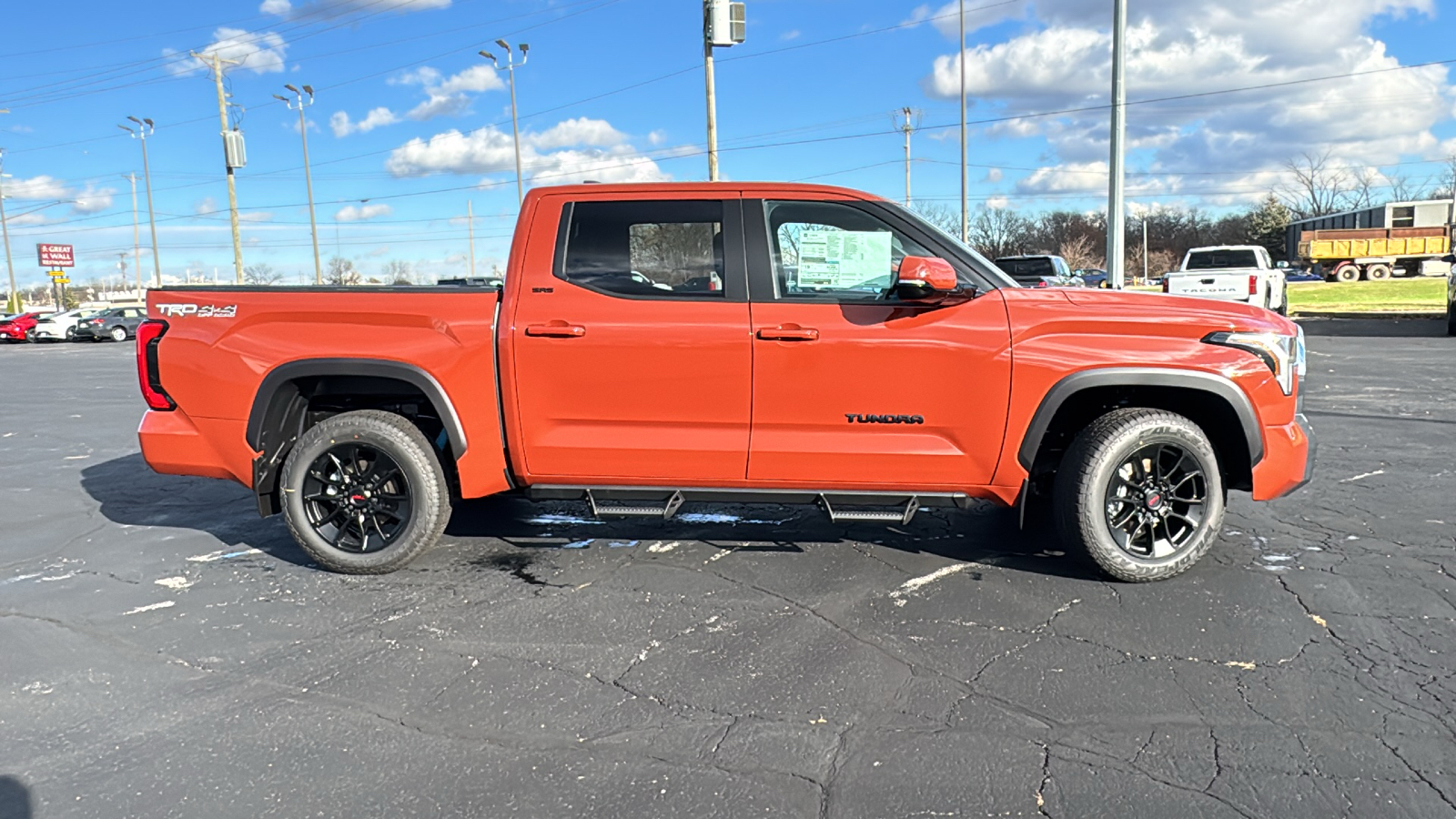 2025 Toyota Tundra 4WD SR5 8