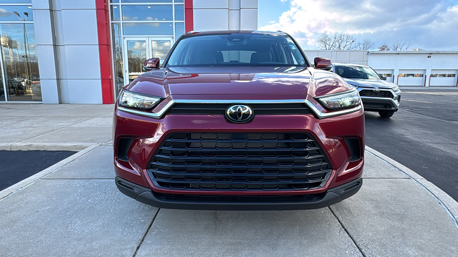 2024 Toyota Grand Highlander XLE 2