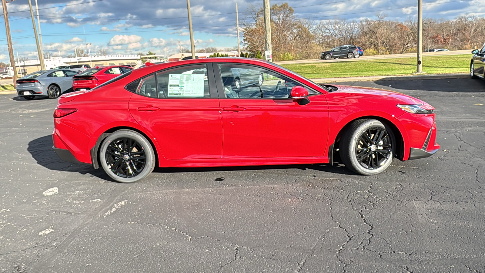 2025 Toyota Camry SE 9