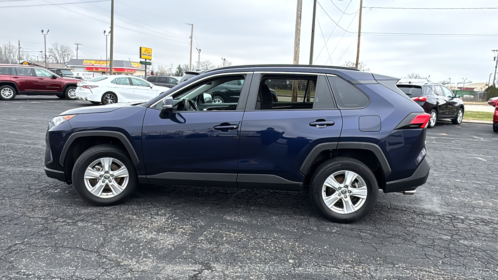 2021 Toyota RAV4 XLE 4