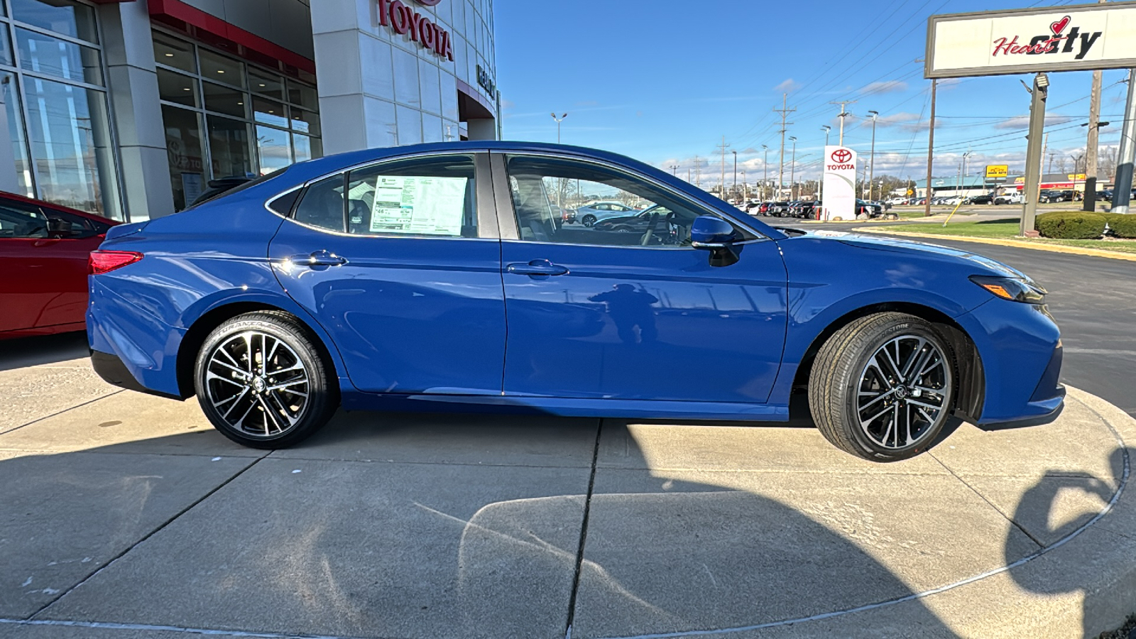 2025 Toyota Camry XLE 8