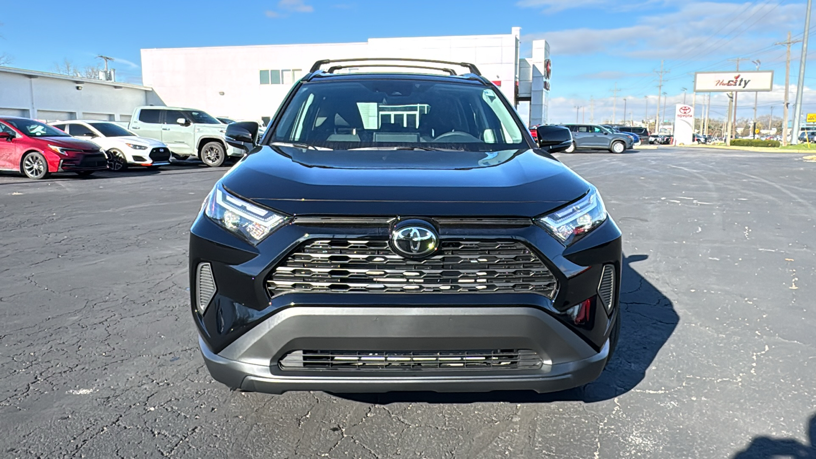 2025 Toyota RAV4 XLE 2