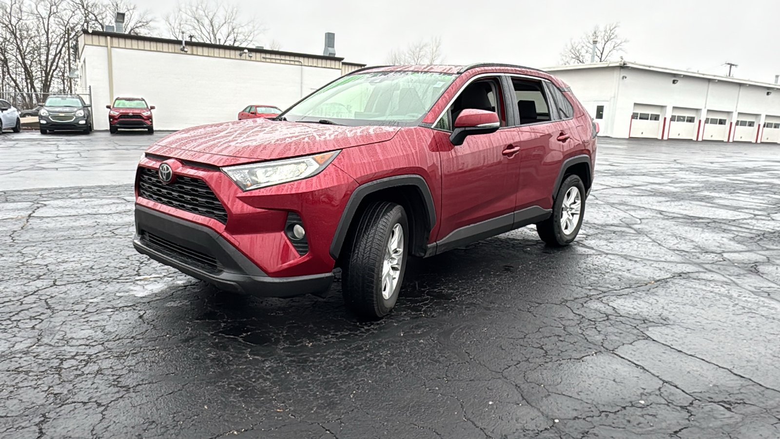 2019 Toyota RAV4 XLE 3