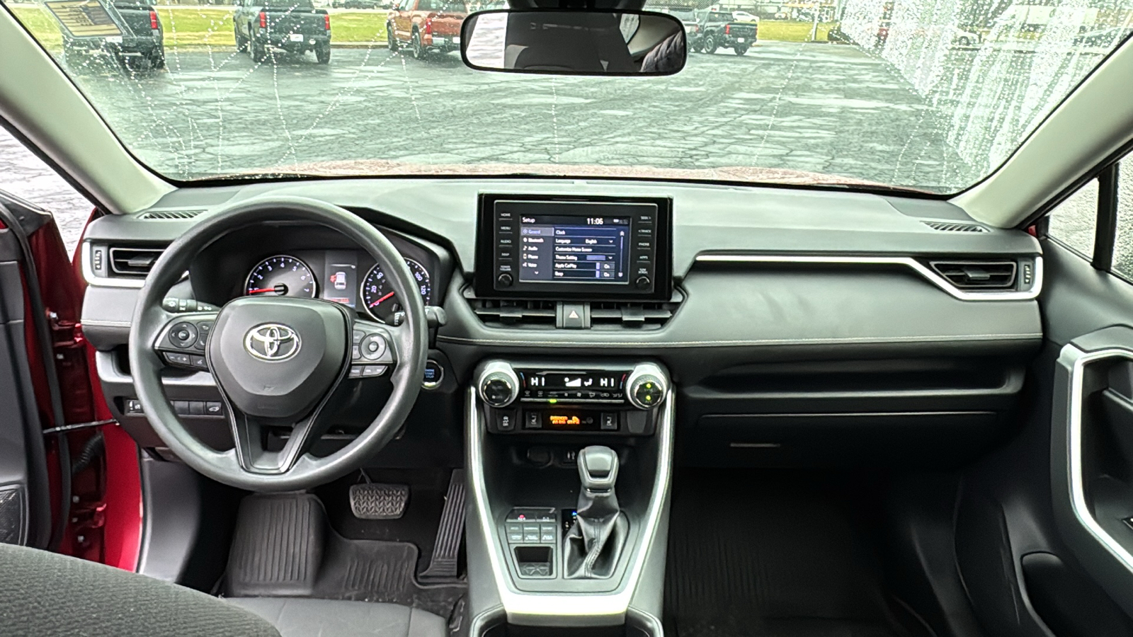 2019 Toyota RAV4 XLE 30