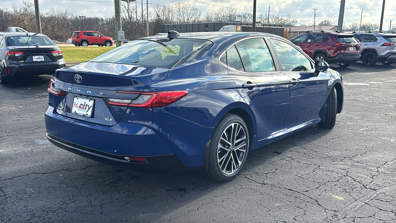 2025 Toyota Camry XLE 8