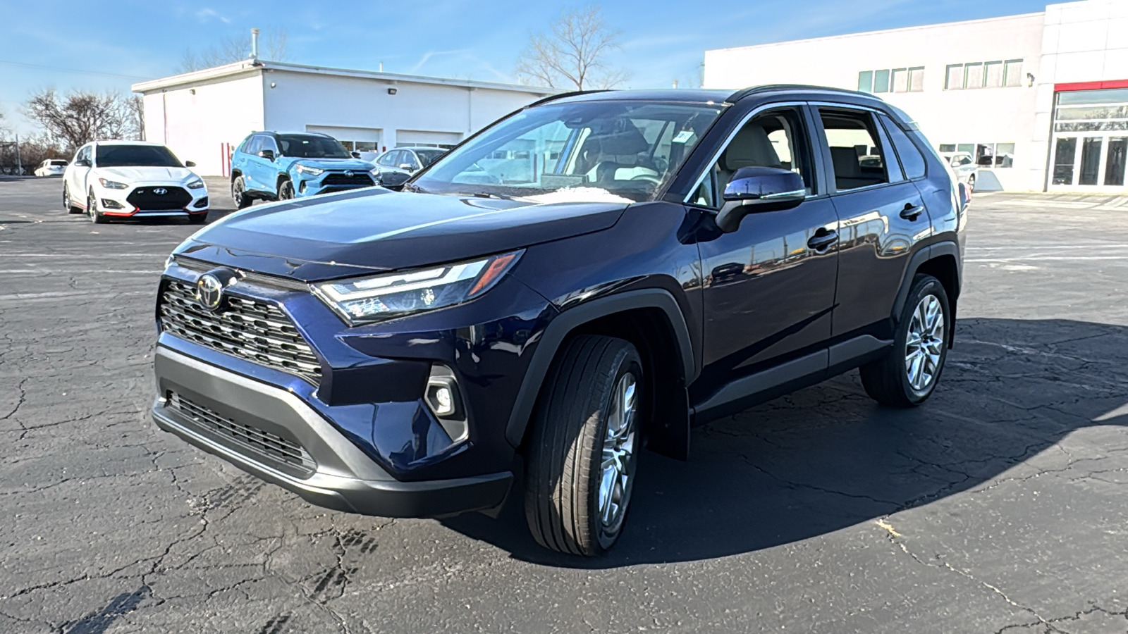 2025 Toyota RAV4 XLE Premium 3