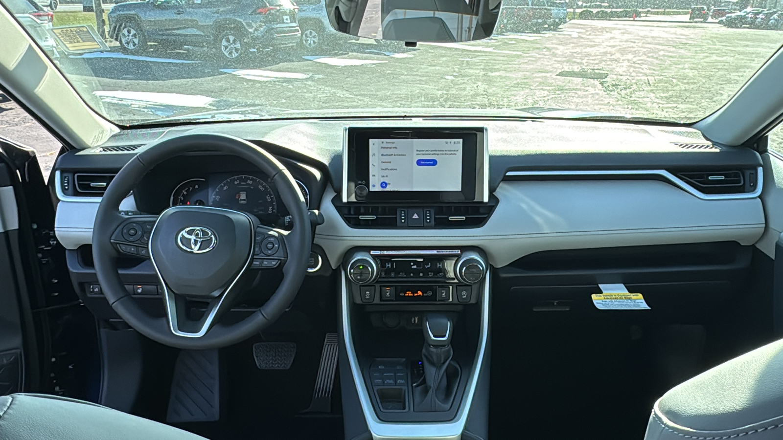 2025 Toyota RAV4 XLE Premium 31