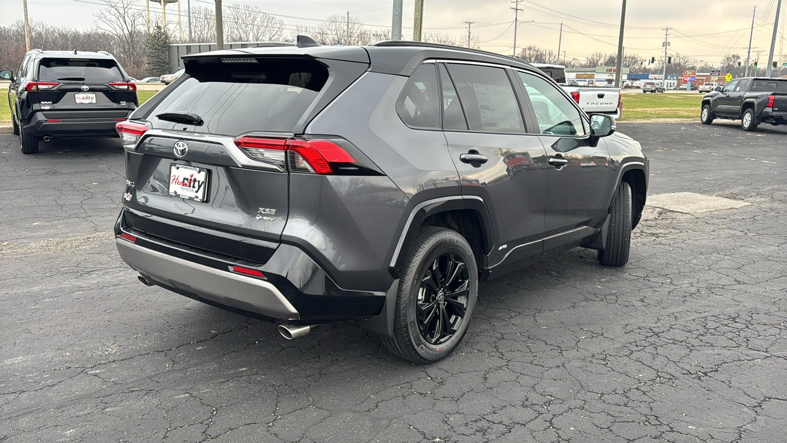 2025 Toyota RAV4 Hybrid XSE 9