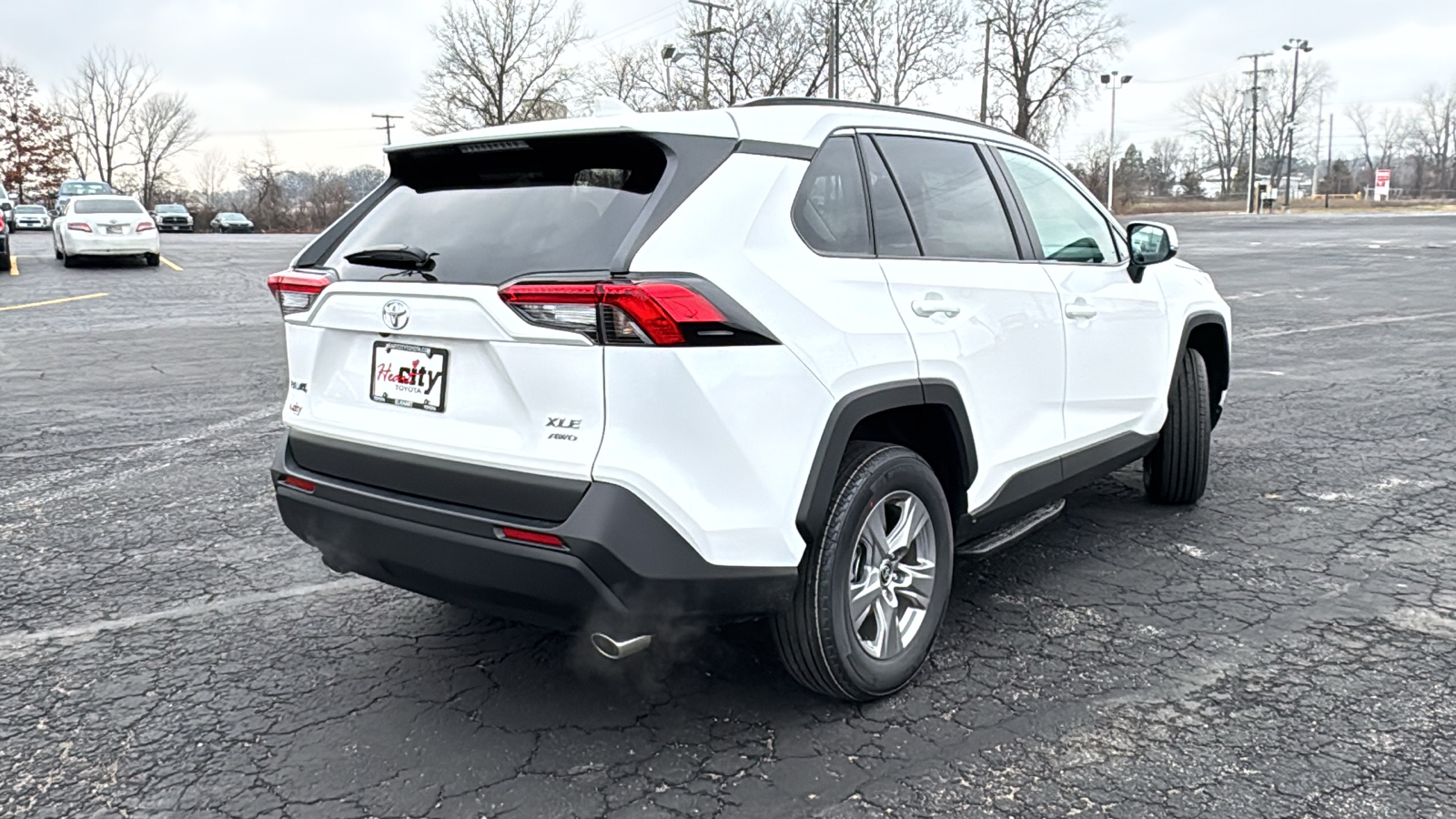 2025 Toyota RAV4 XLE 9