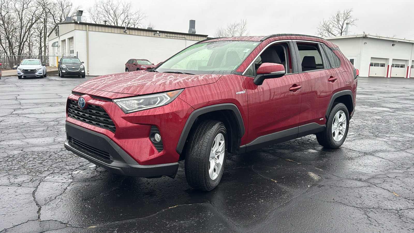 2019 Toyota RAV4 XLE 3