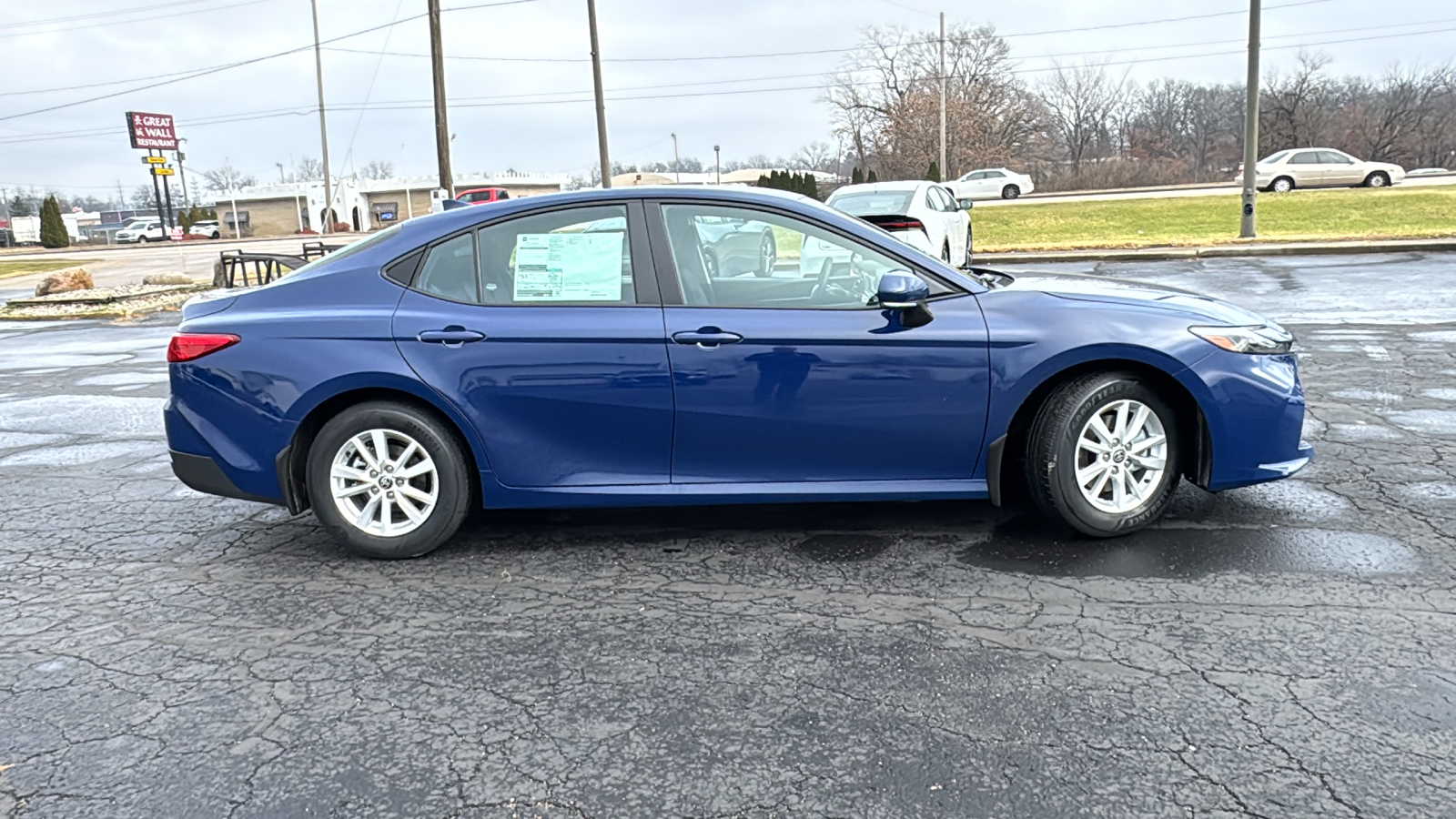 2025 Toyota Camry LE 9