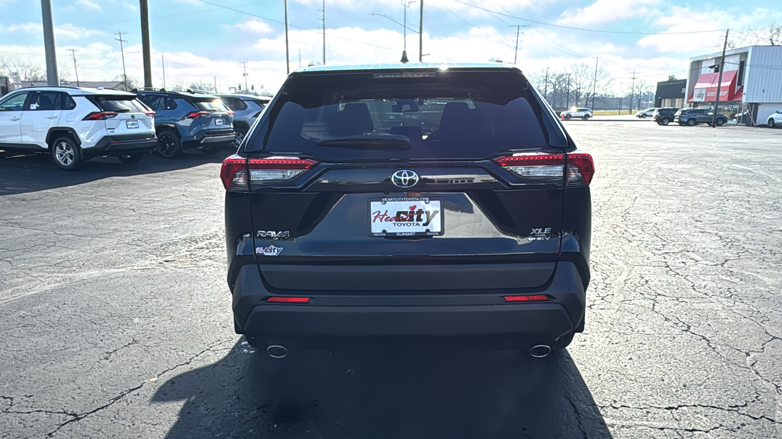 2025 Toyota RAV4 Hybrid XLE 6