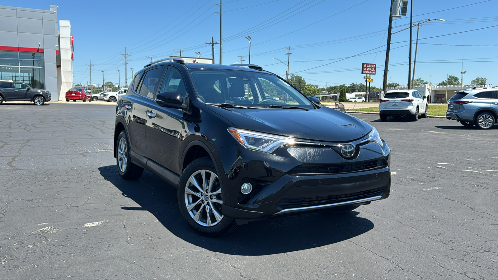 2016 Toyota RAV4 Limited 1