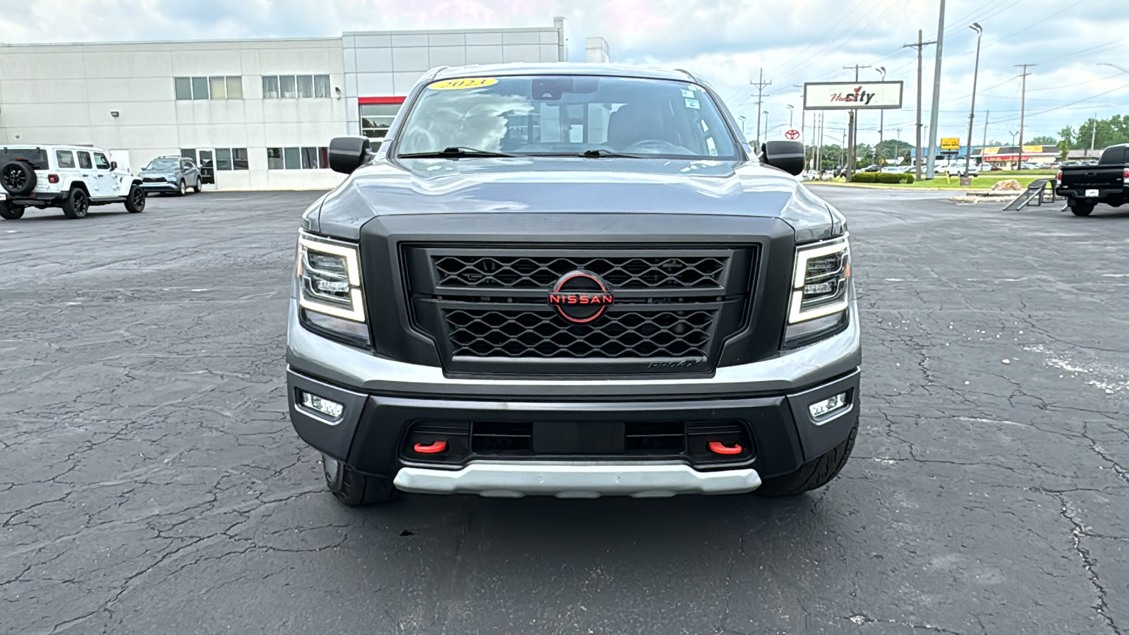 2023 Nissan Titan PRO-4X 2