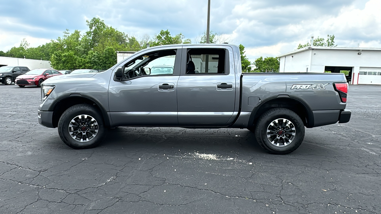 2023 Nissan Titan PRO-4X 4