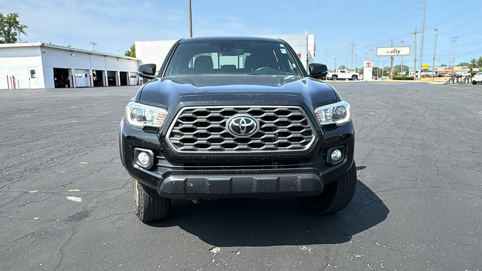 2023 Toyota Tacoma 4WD TRD Off-Road 2