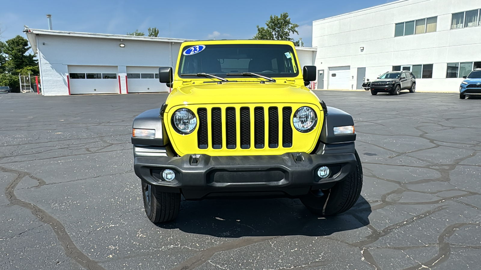 2023 Jeep Wrangler Altitude 2