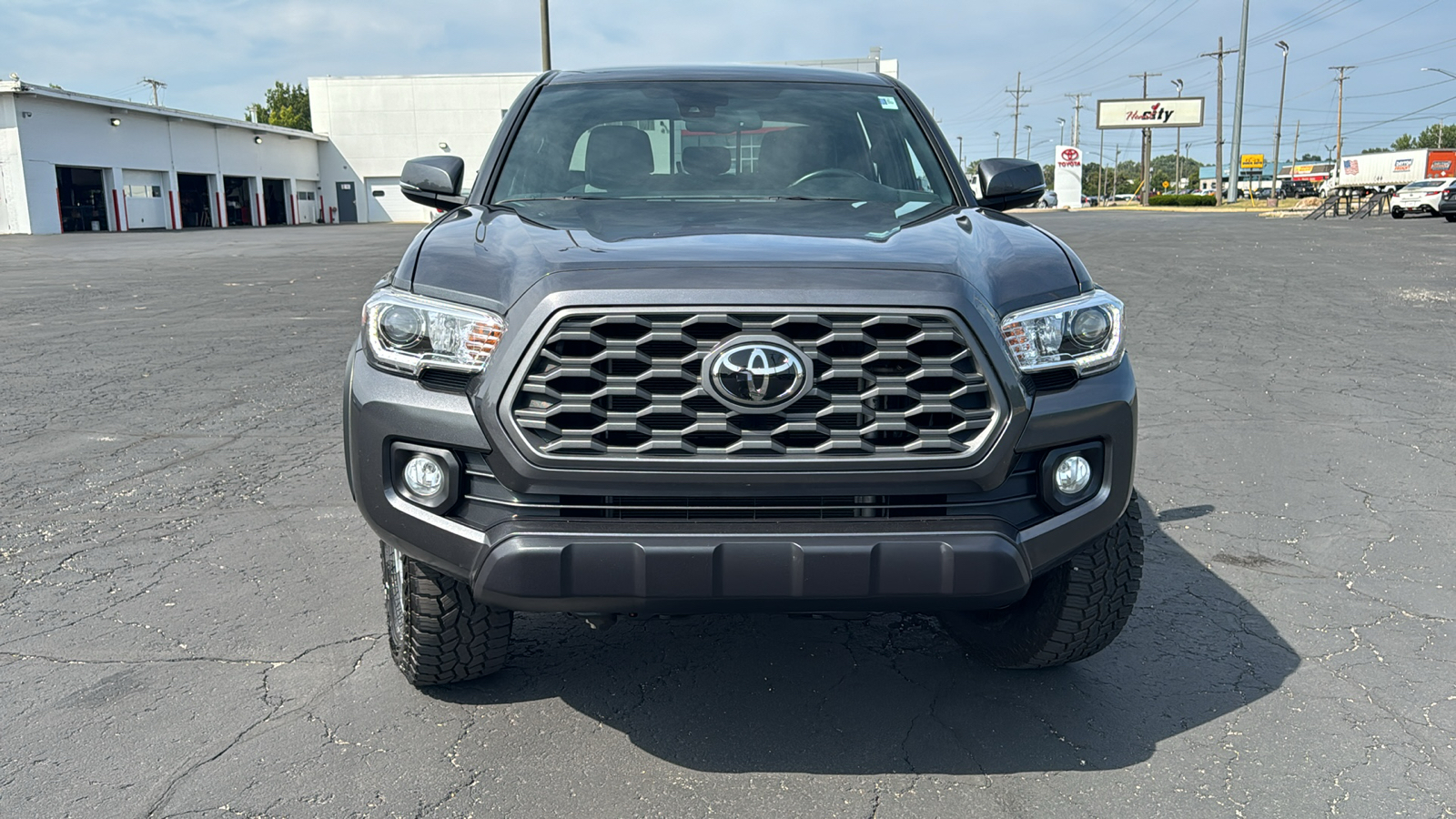 2023 Toyota Tacoma 4WD TRD Off-Road 2