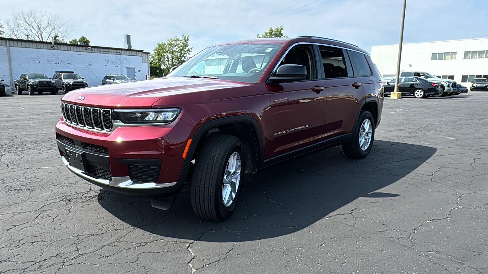 2023 Jeep Grand Cherokee L Laredo 3